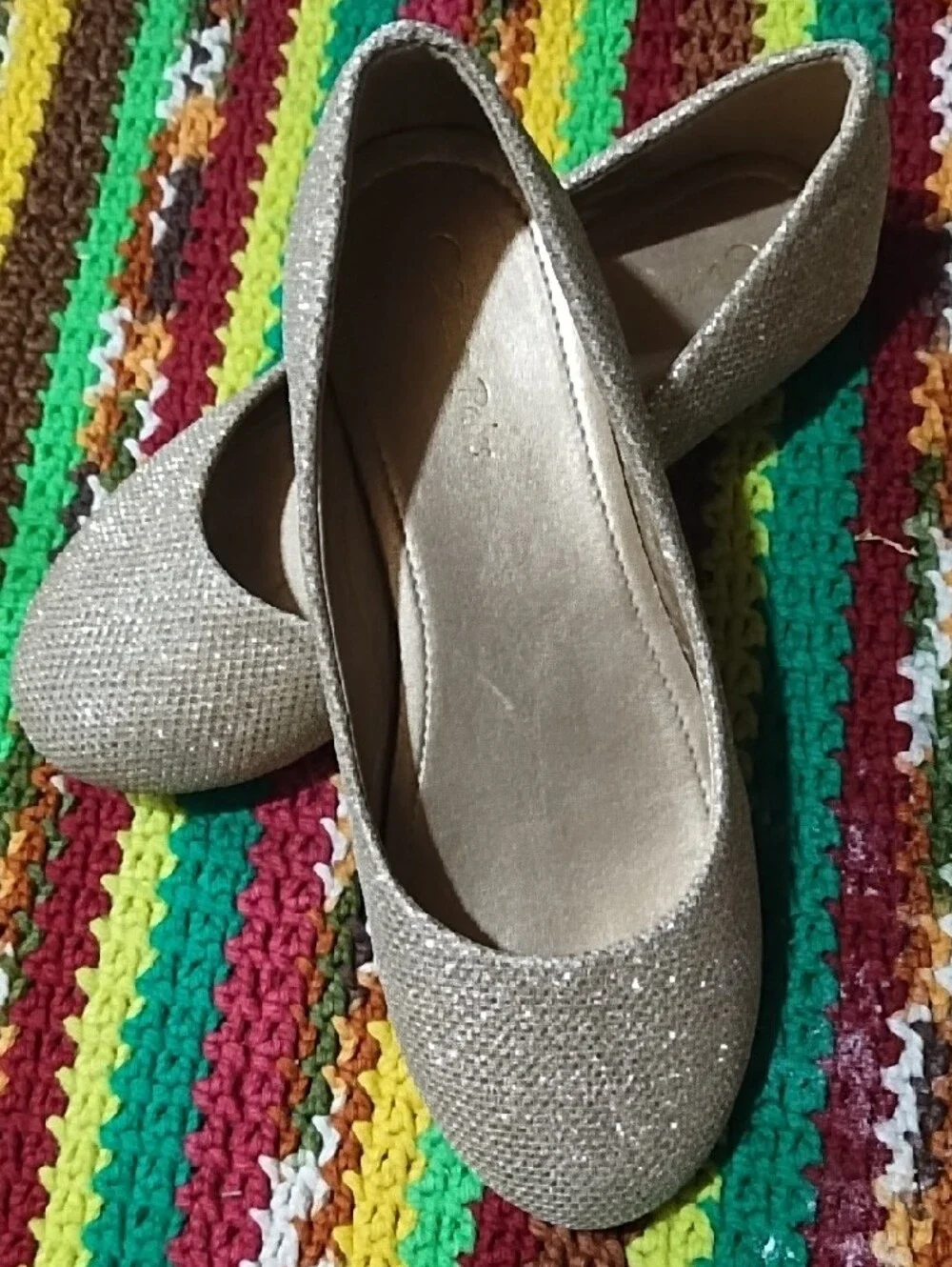 Bundle Of 2 EUC Dream Pairs Glitter Ballet Flats in Gold and Silver Size 2.